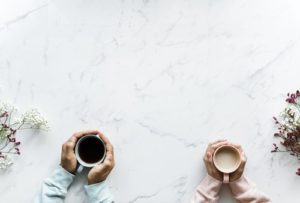 blue and pink coffee cups